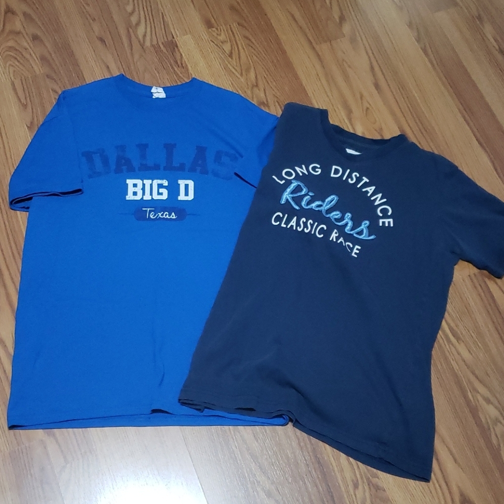 2 Mens graphic tshirts lot M Dallas Big D blue
